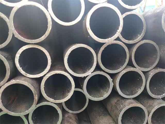 海东10#结构用无缝钢管
